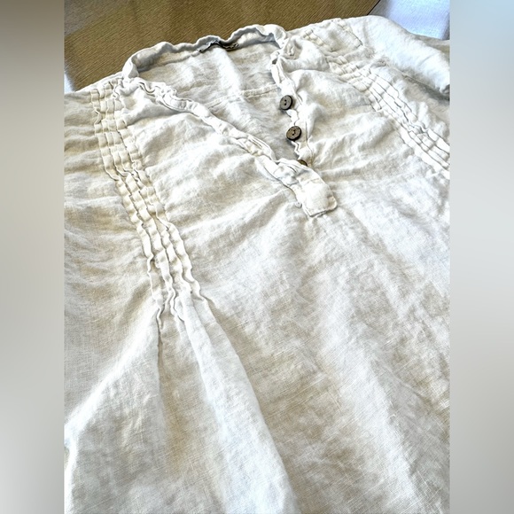 VIOLA BORGHI PLEATED V NECK BLOUSE - Picture 7 of 13